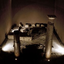 photo of the grave with the columns, Cultural Wonders, travel & discover mysterious Greece